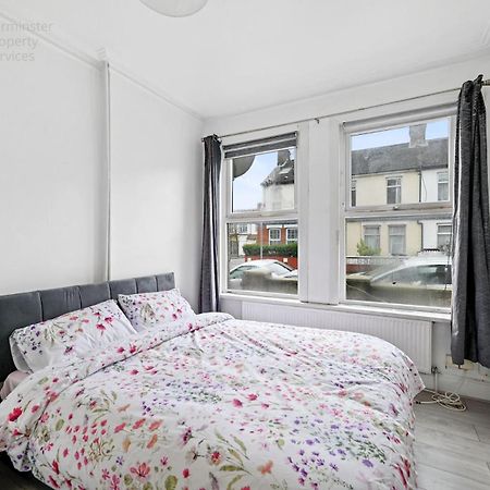 Cosy Tottenham Apartment Sleeps 4 لندن المظهر الخارجي الصورة